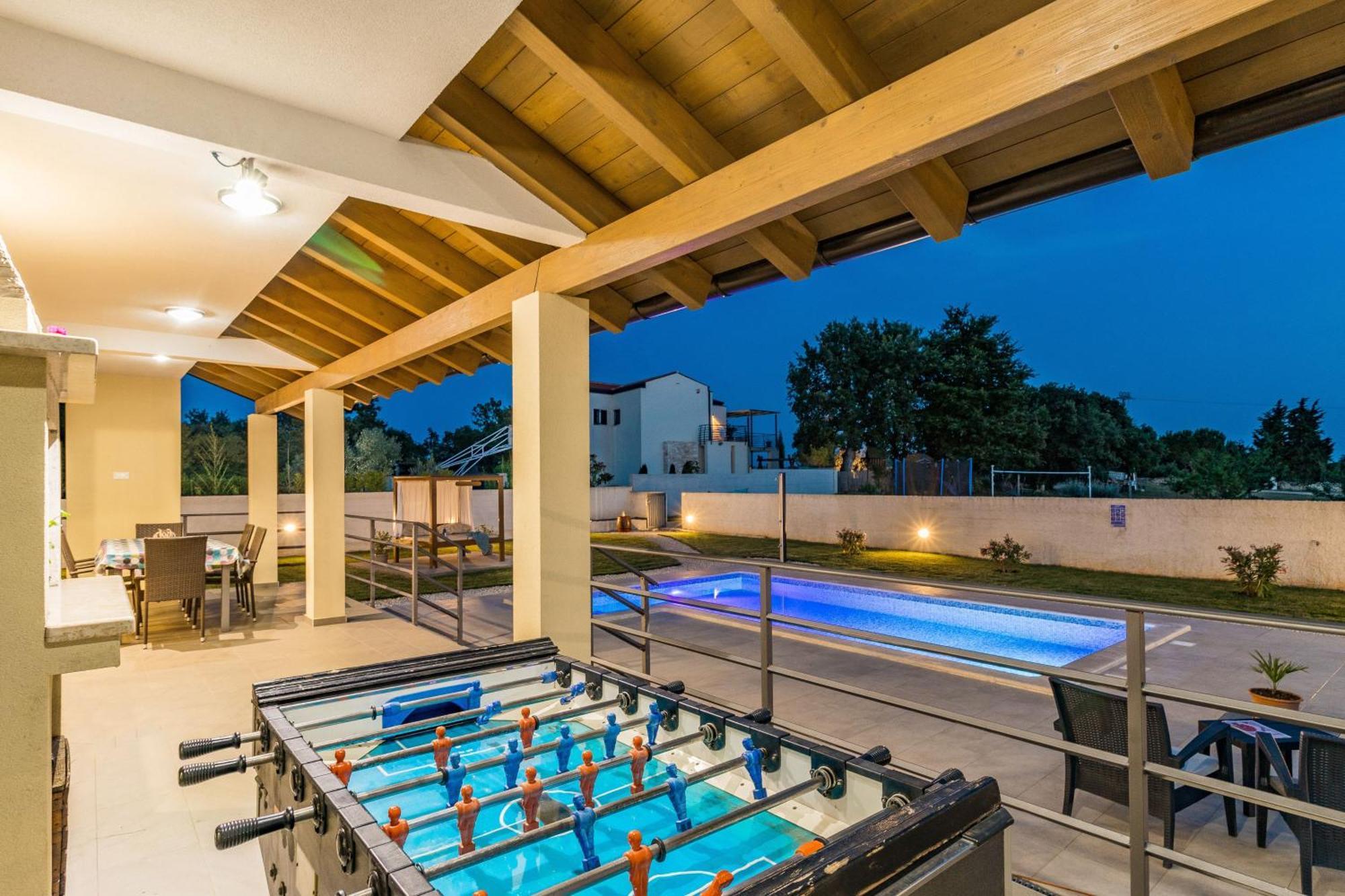 Beeindruckende Luxusvilla Mit Beheiztem Privatpool Светвинченат Экстерьер фото