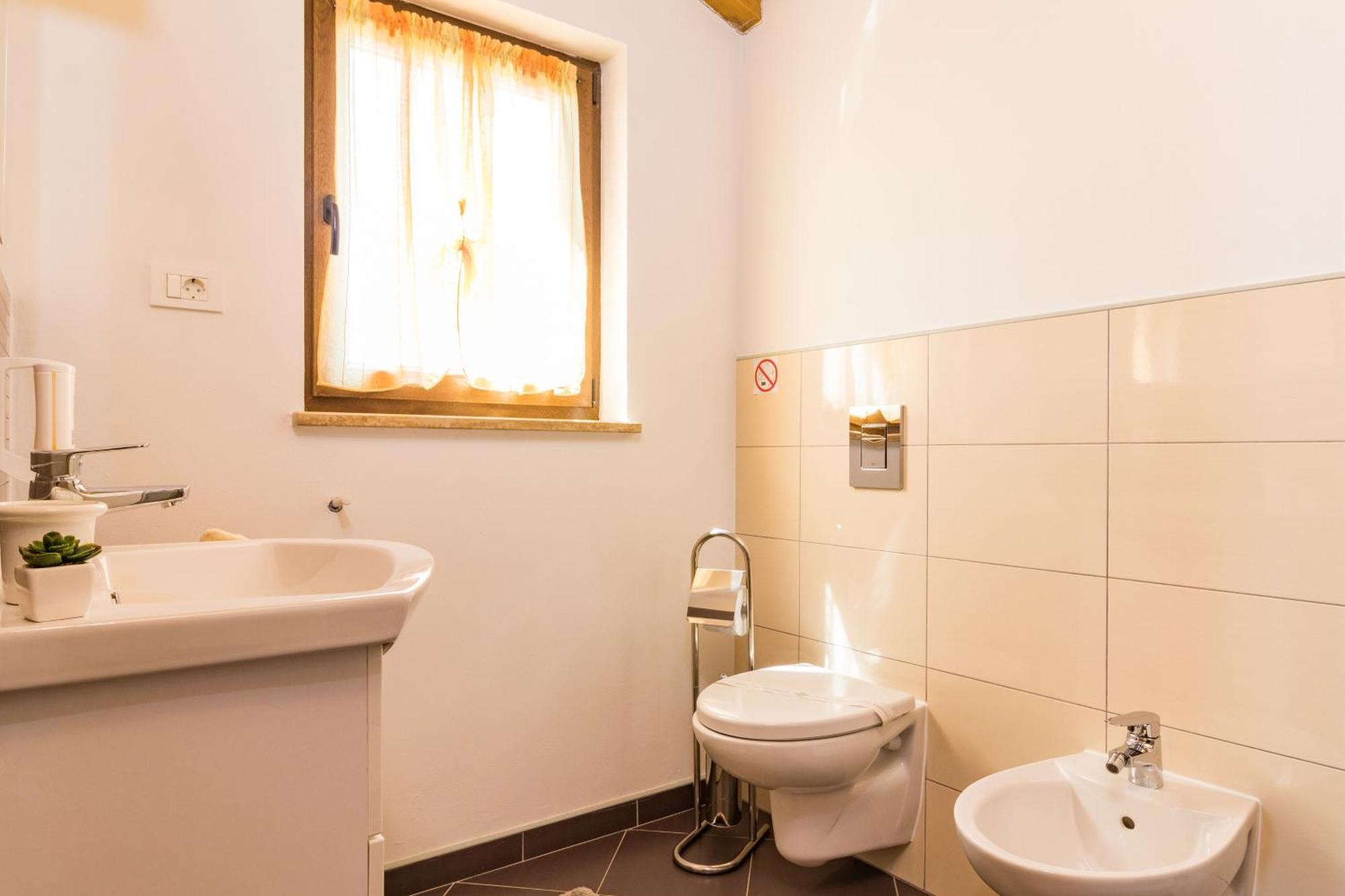 Beeindruckende Luxusvilla Mit Beheiztem Privatpool Светвинченат Экстерьер фото