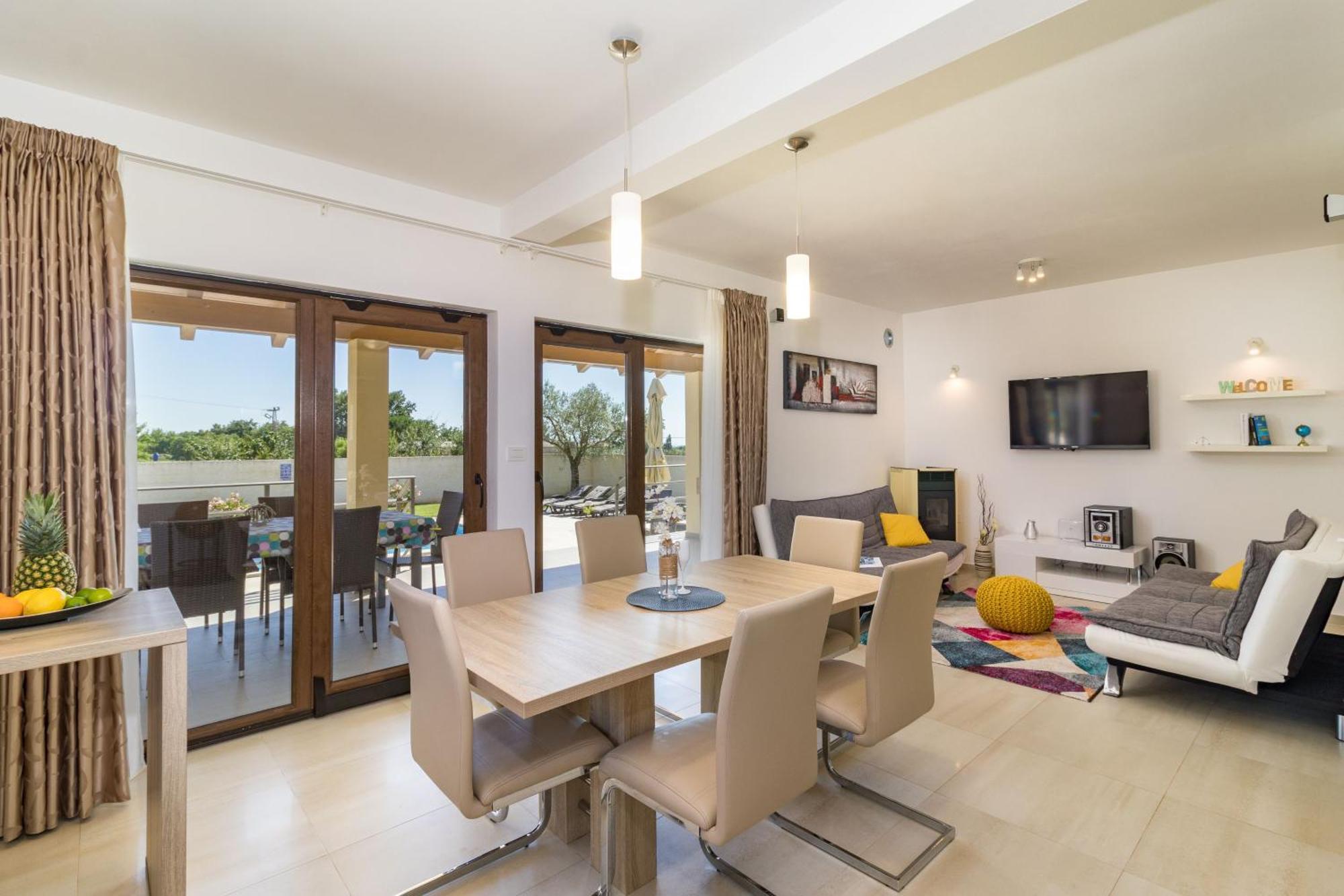 Beeindruckende Luxusvilla Mit Beheiztem Privatpool Светвинченат Экстерьер фото