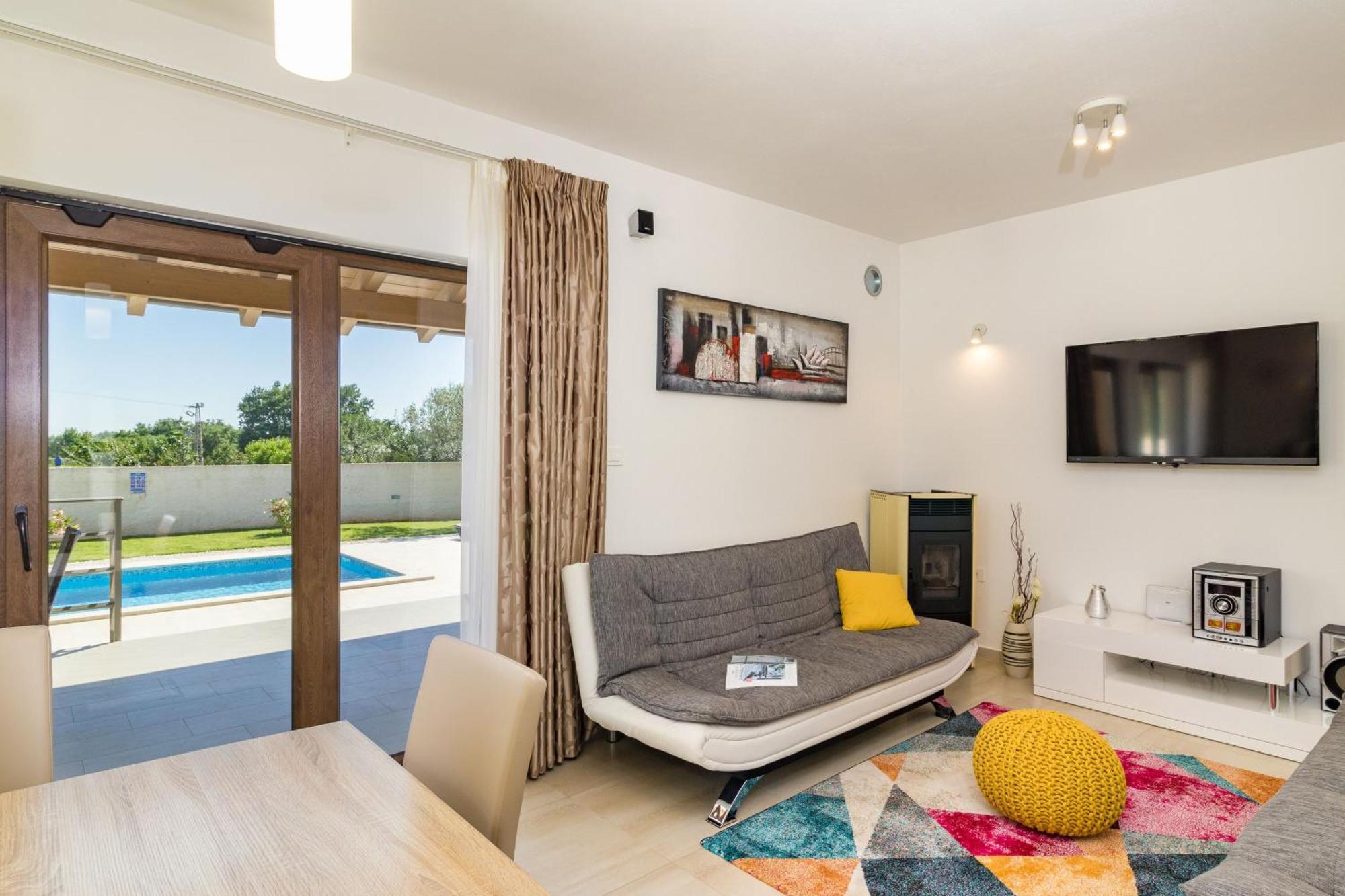 Beeindruckende Luxusvilla Mit Beheiztem Privatpool Светвинченат Экстерьер фото