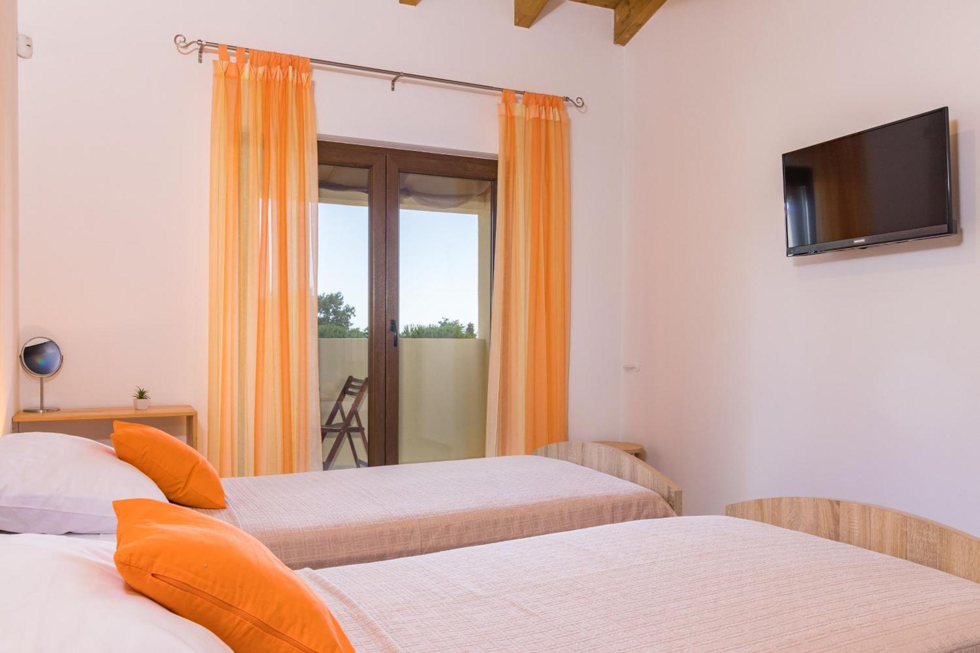 Beeindruckende Luxusvilla Mit Beheiztem Privatpool Светвинченат Экстерьер фото