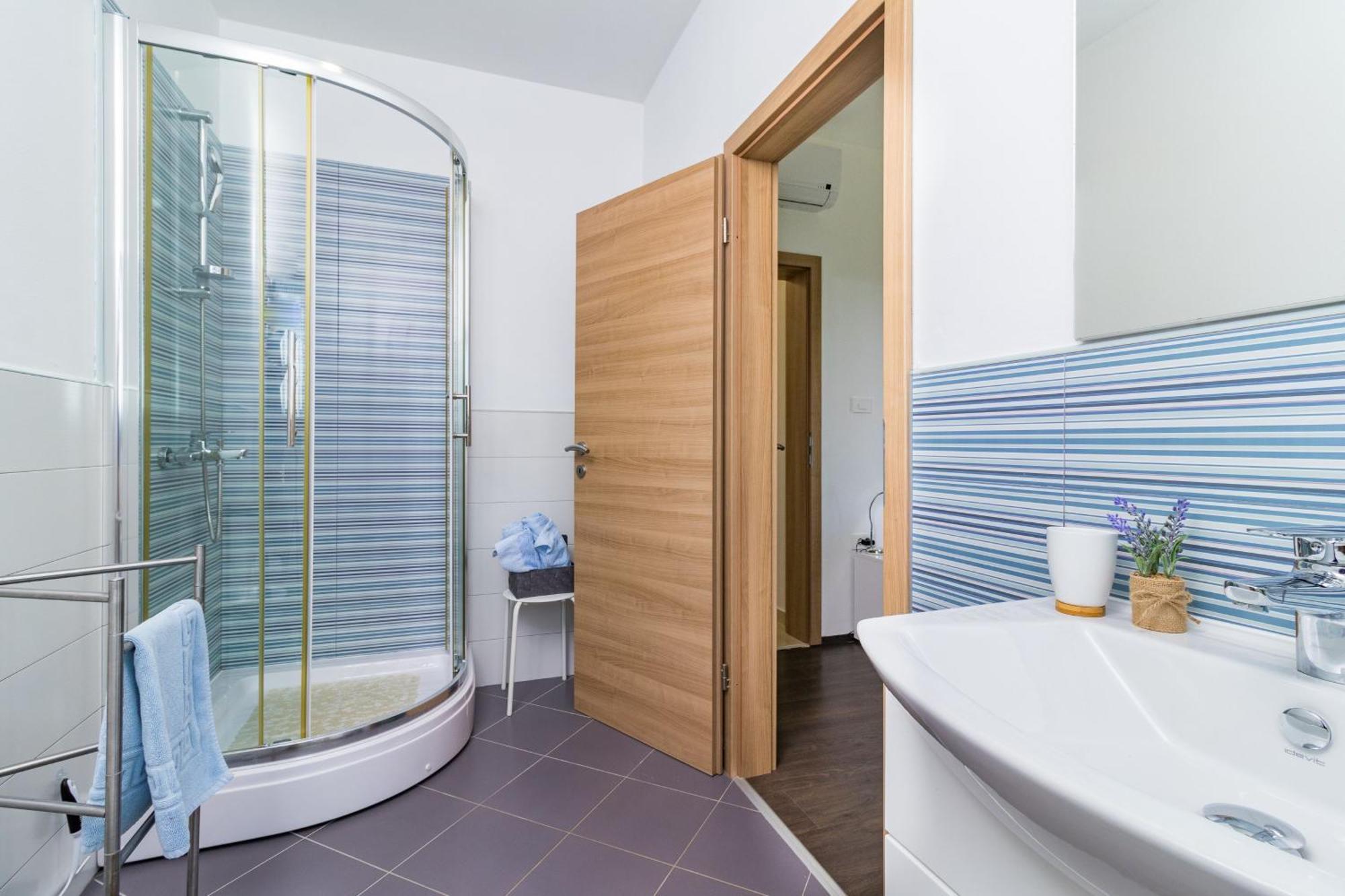 Beeindruckende Luxusvilla Mit Beheiztem Privatpool Светвинченат Экстерьер фото